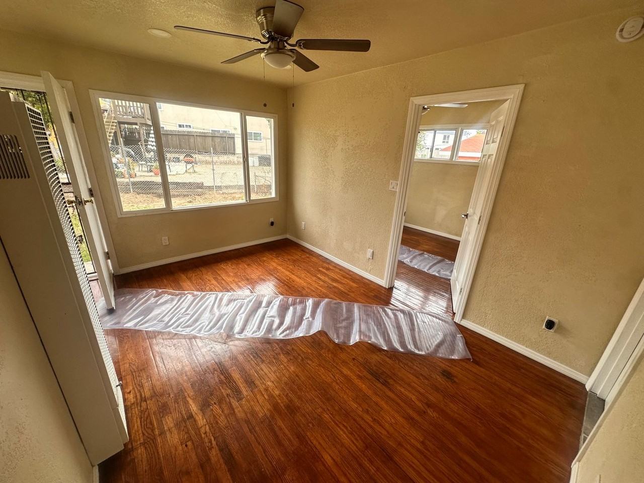 110 Norton Ave - Photo 4 of 23