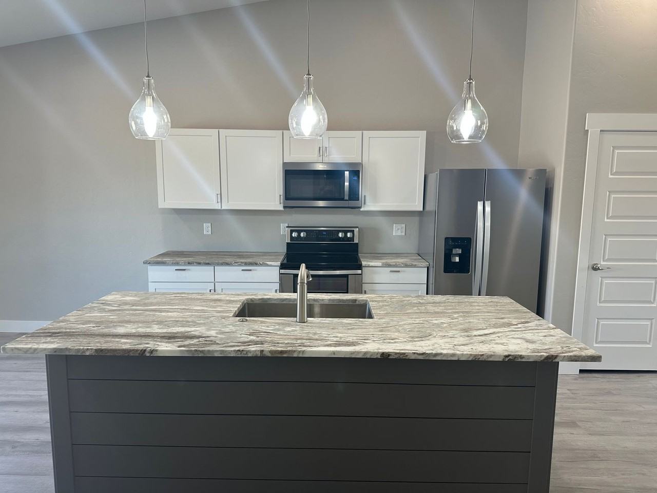 585 N Grand Falls Ct #B - Photo 3 of 13