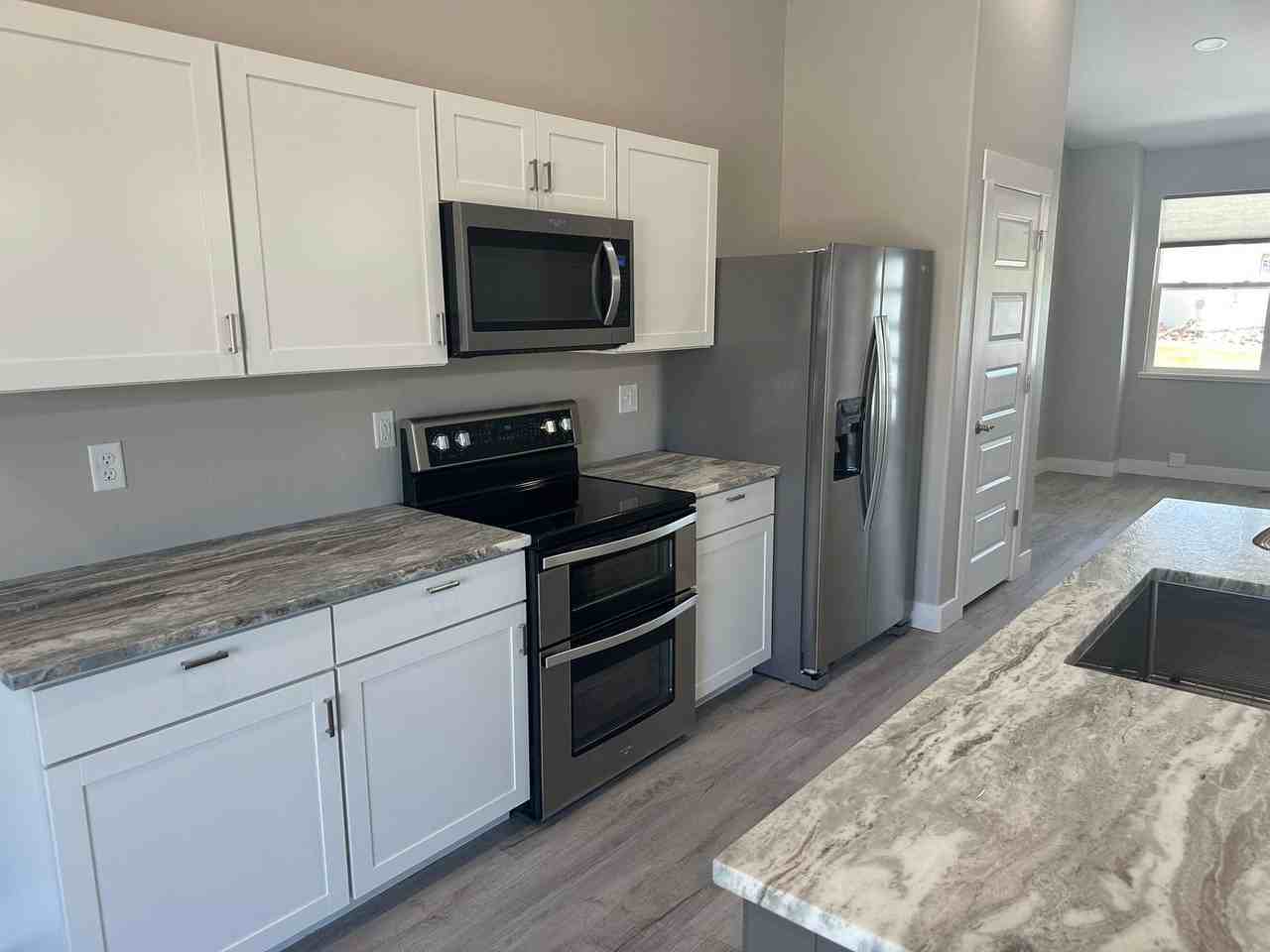 585 N Grand Falls Ct #B - Photo 6 of 13