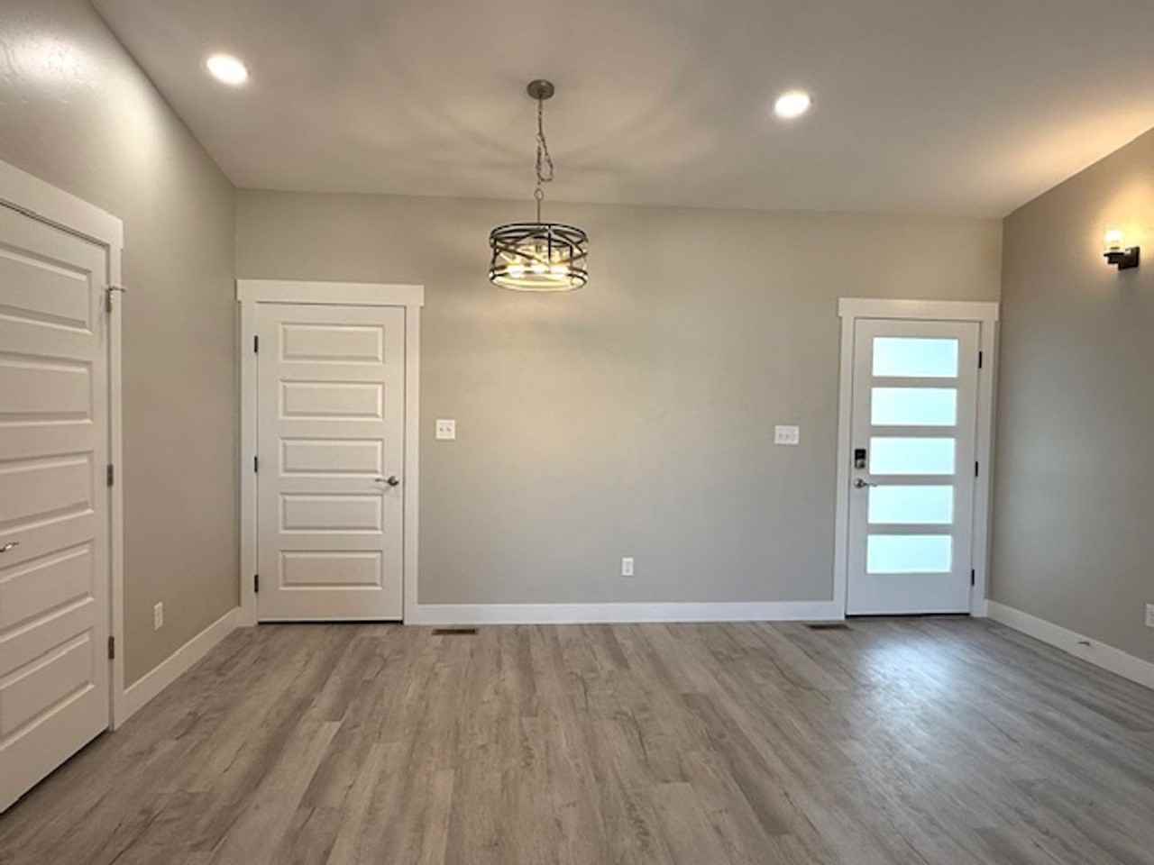 585 N Grand Falls Ct #B - Photo 7 of 13