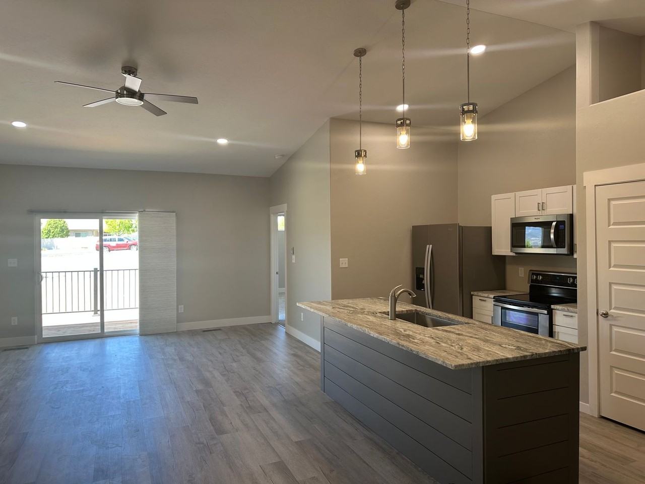 585 N Grand Falls Ct #C - Photo 5 of 15