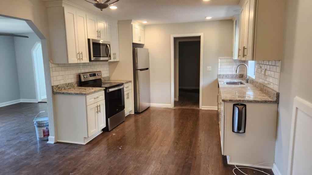 8430 Oak St - Photo 3 of 46