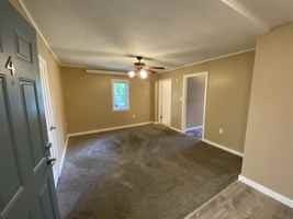 featured image of 220 E 7th St #4