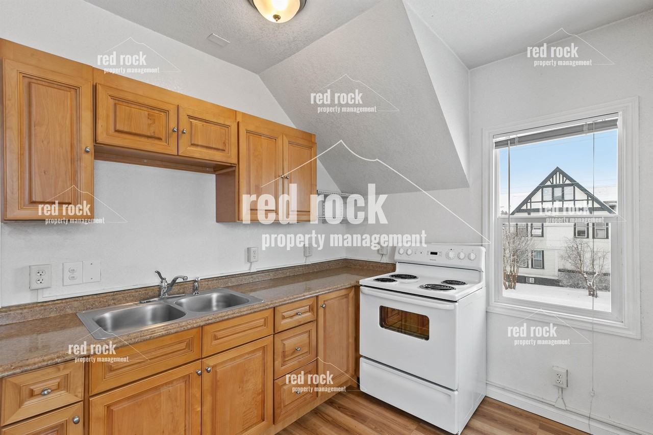 902 W Mansfield Ave #3 - Photo 7 of 31