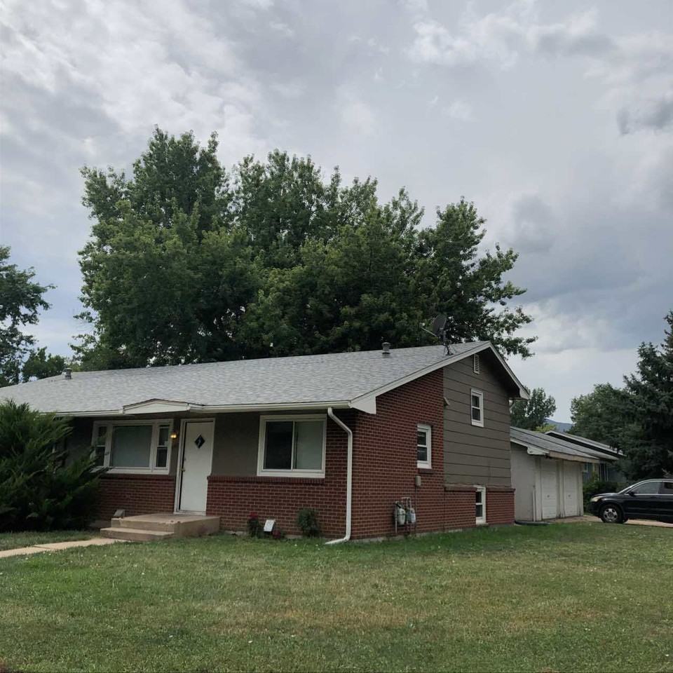 1101 Ash Dr
