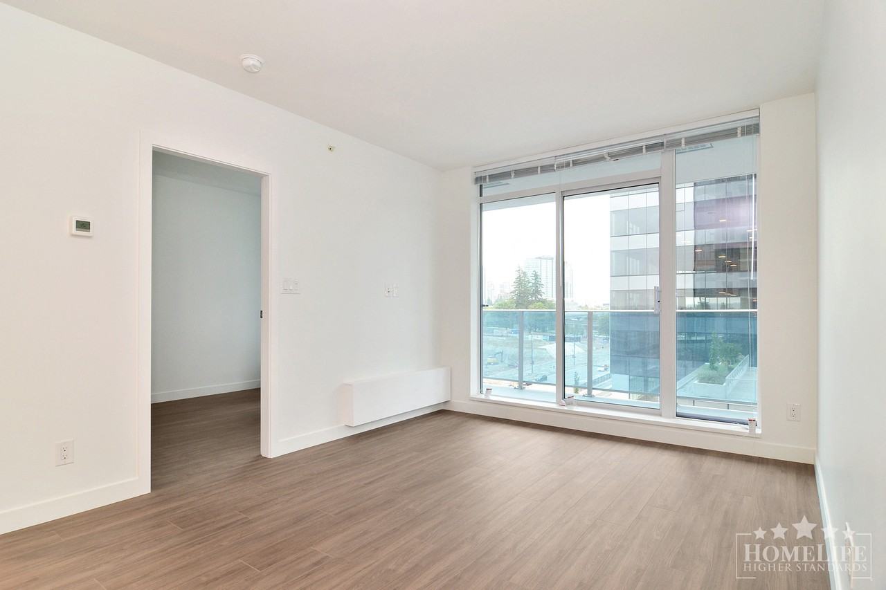 13615 Fraser Hwy - Photo 3 of 19