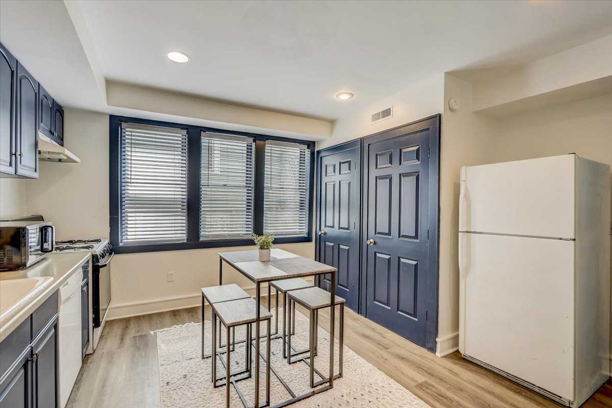 1855 N Pulaski St - Photo 2 of 17