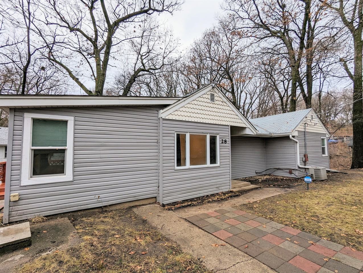 28 Glen Ave - Photo 2 of 19