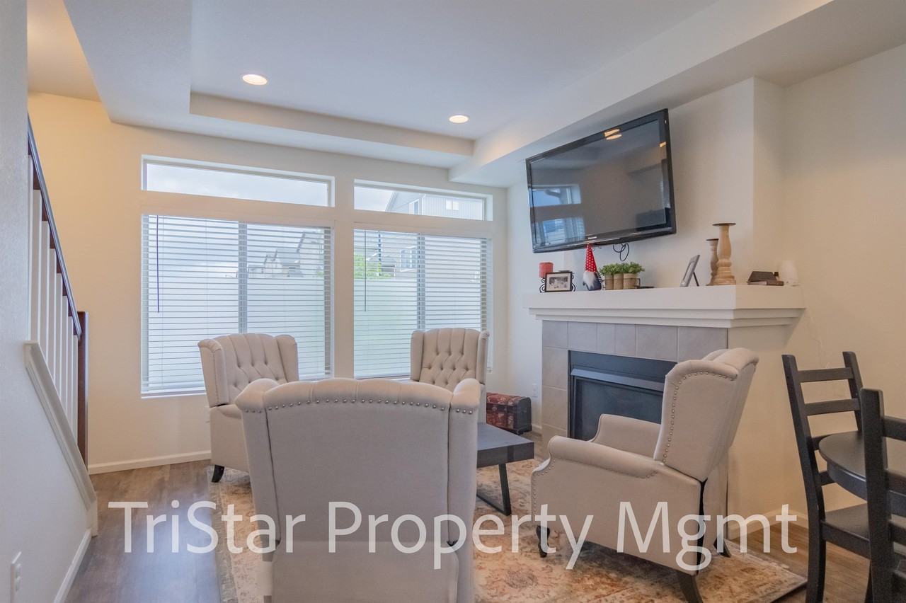 6137 Ashmore Ln - Photo 2 of 11