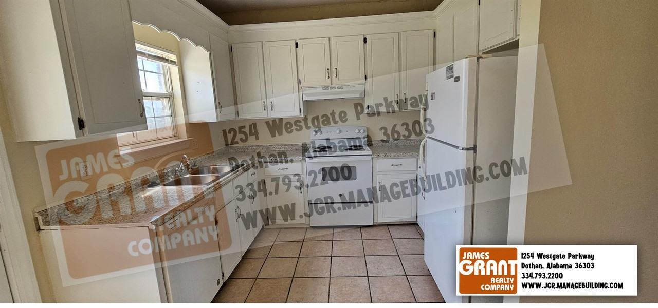 105 Pecan Pl #105 - Photo 3 of 16