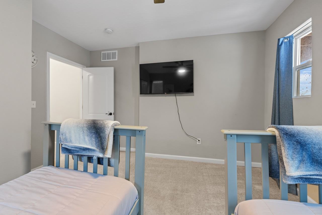 536 Oakwood Ave #536 - Photo 6 of 36