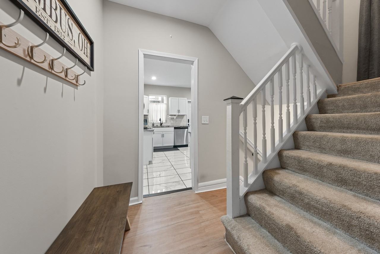 536 Oakwood Ave #536 - Photo 6 of 36