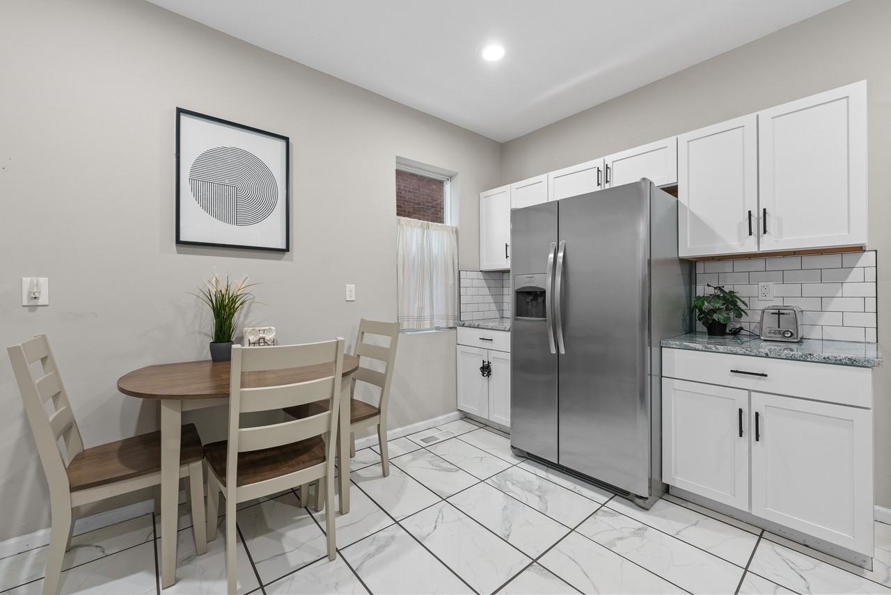 536 Oakwood Ave #536 - Photo 4 of 36