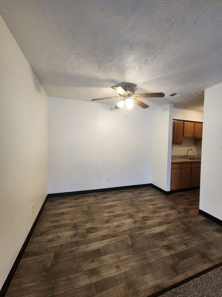 Hidden Bluffs Apartments - Photo 2 of 34