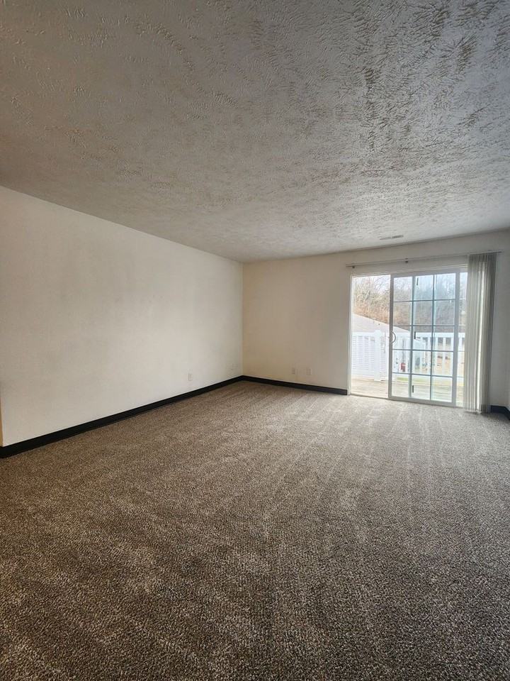 Hidden Bluffs Apartments - Photo 4 of 34