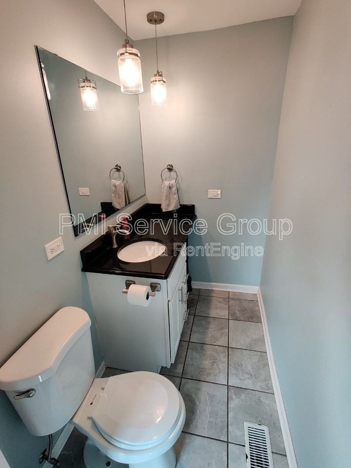 4946 Florence Ave - Photo 6 of 21