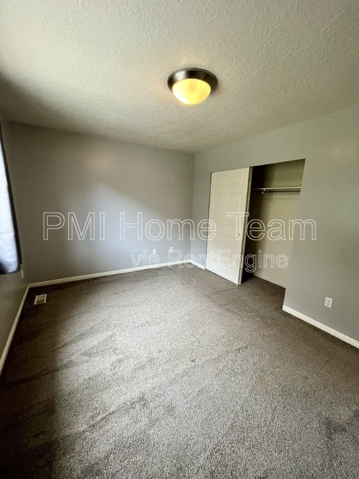1222 N Willard Peak Dr - Photo 5 of 19
