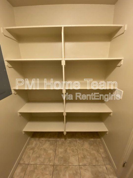 2510 N Charleston Ave #G4 - Photo 2 of 12