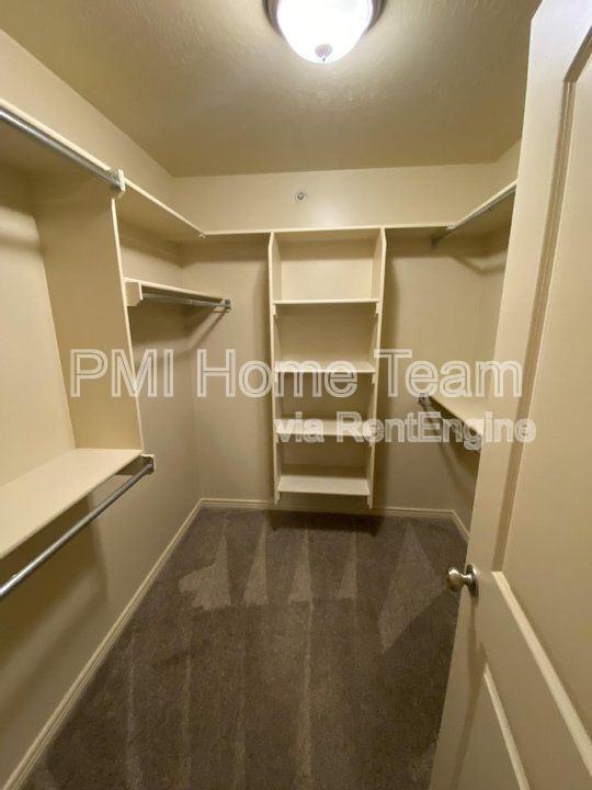 2510 N Charleston Ave #G4 - Photo 4 of 12