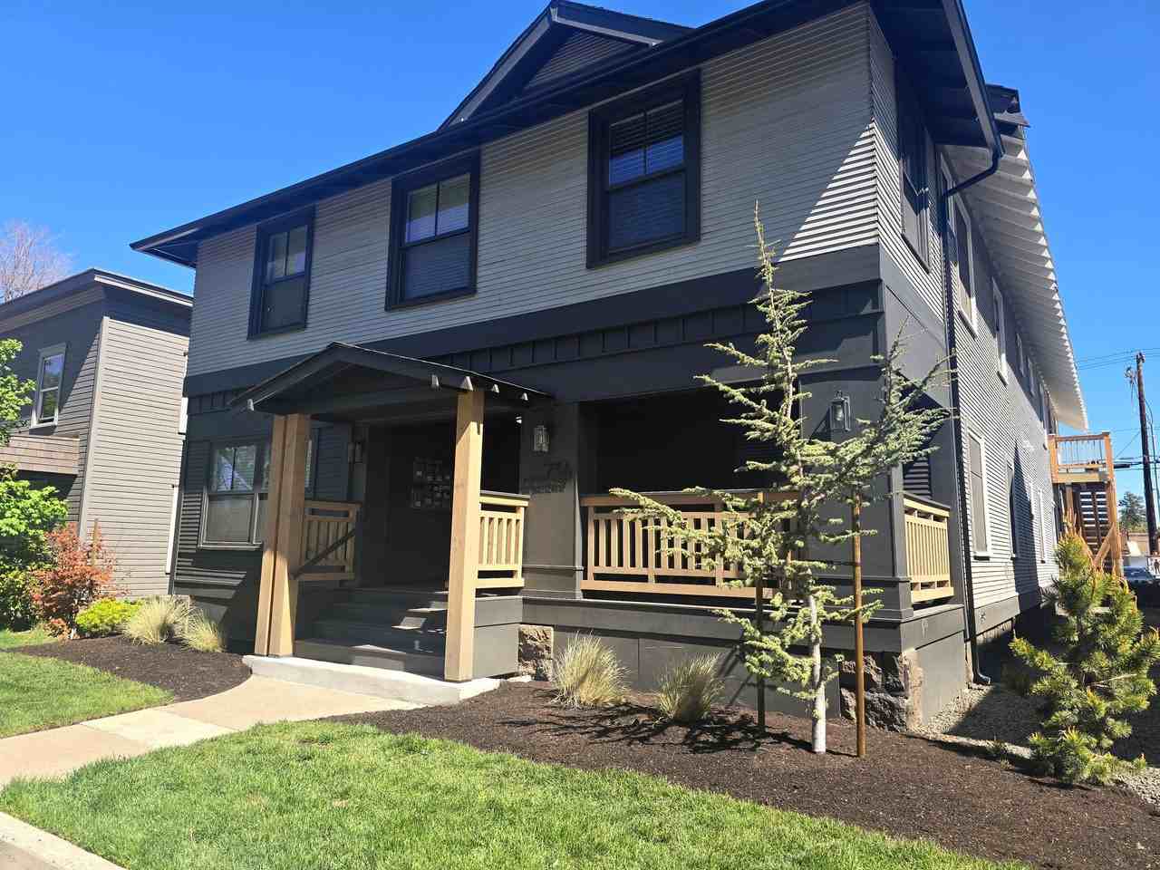 170-734 Broadway Apartments, Bend - Photo 2 of 4