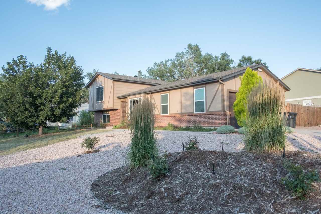 6567 Charter Dr - Photo 6 of 27