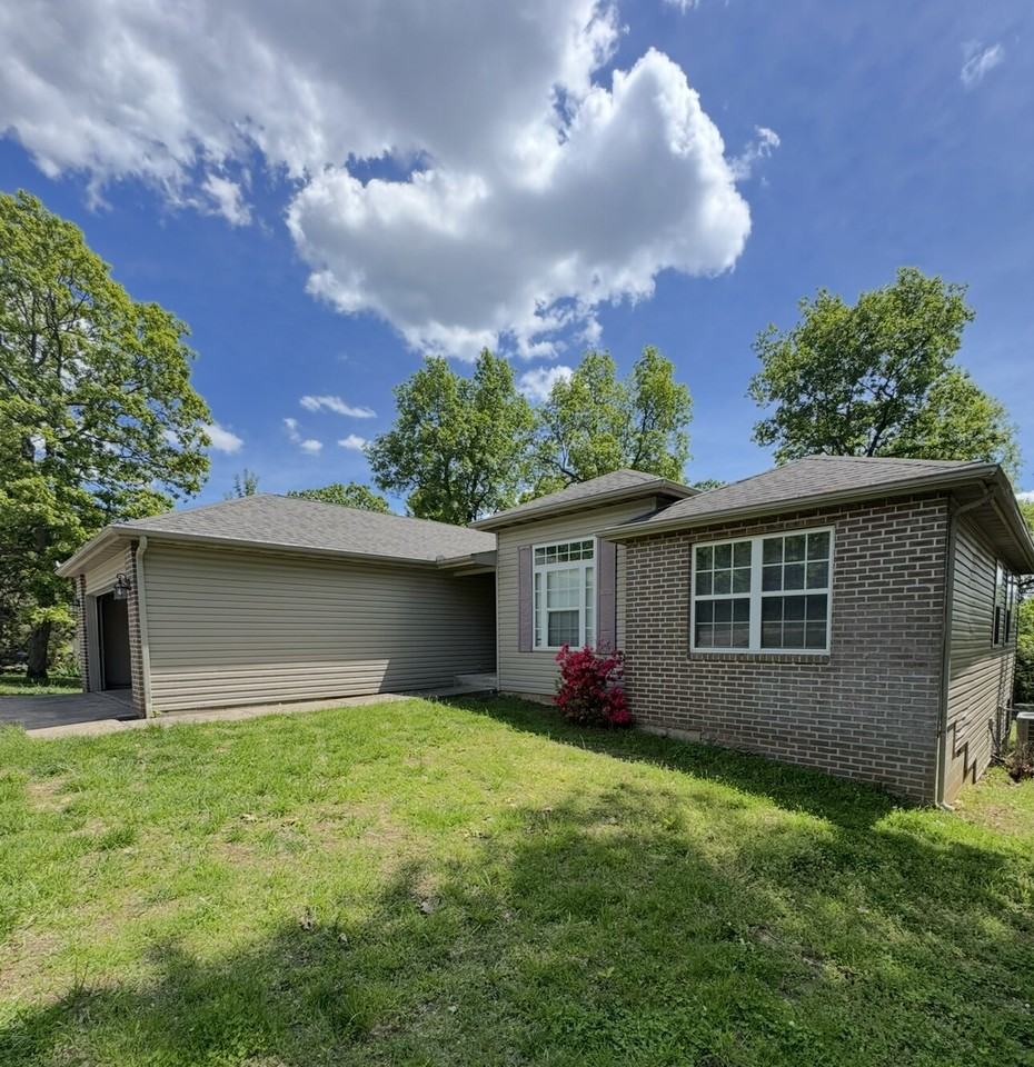 542 Stone Rd - Photo 2 of 24