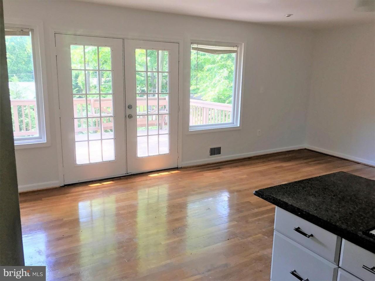 7724 Harwood Pl - Photo 3 of 10