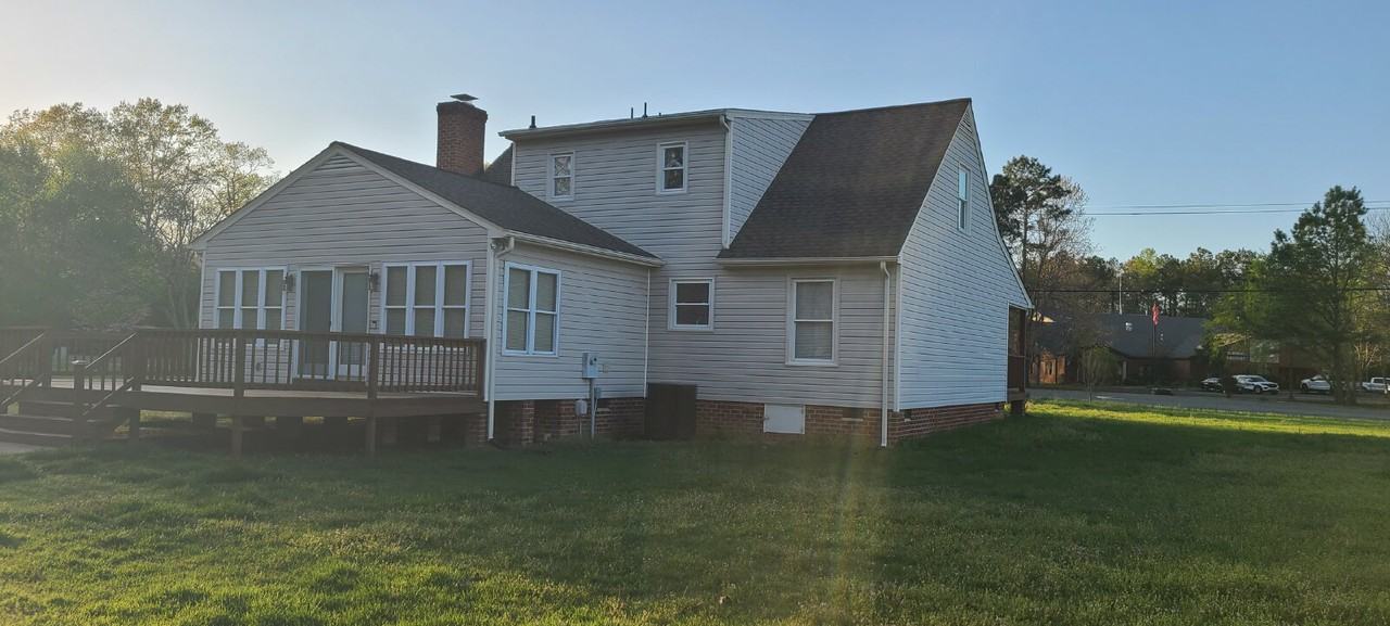 4411 Darbytown Rd - Photo 2 of 13