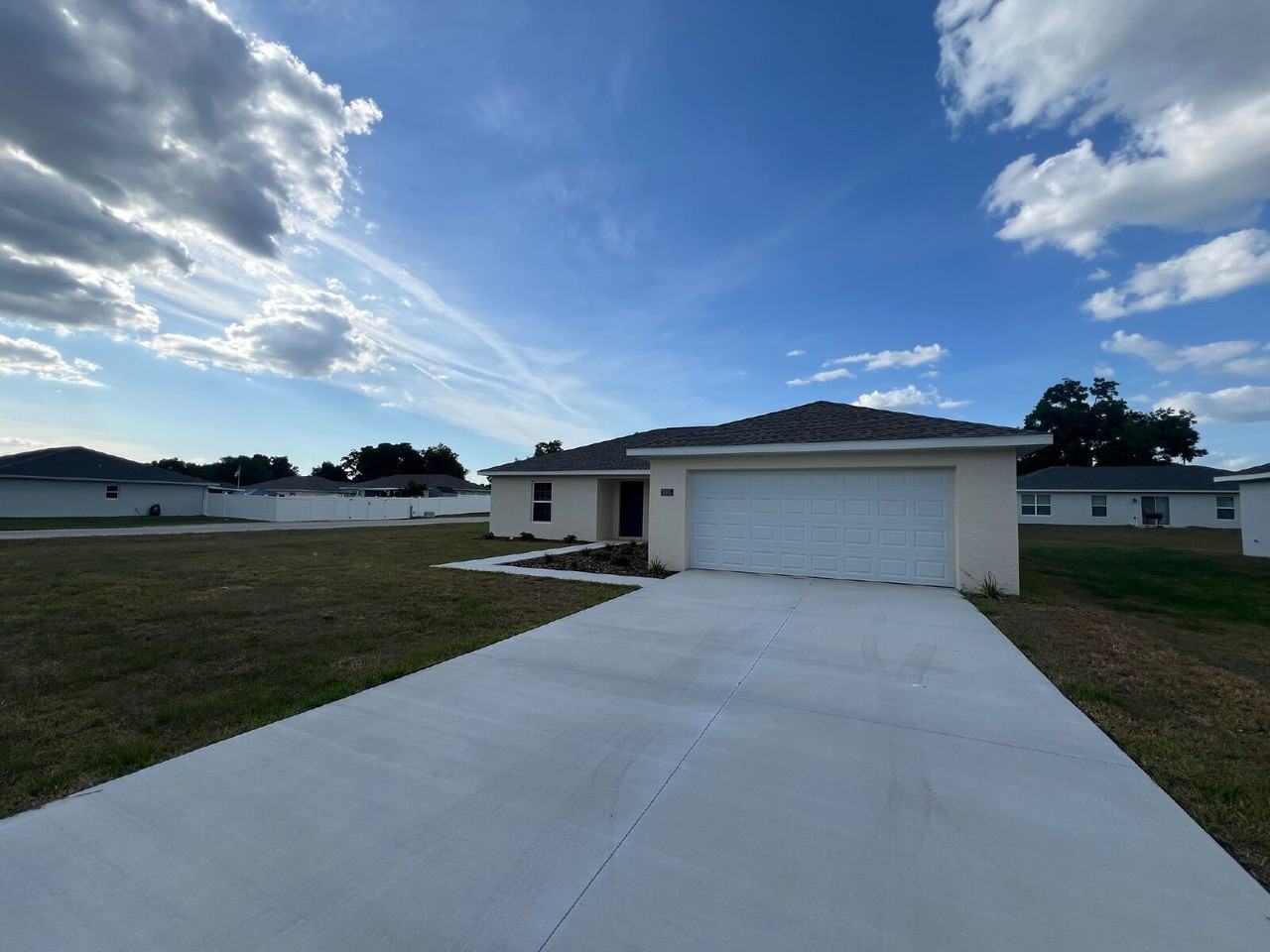 1685 Ne 161st St - Photo 3 of 35