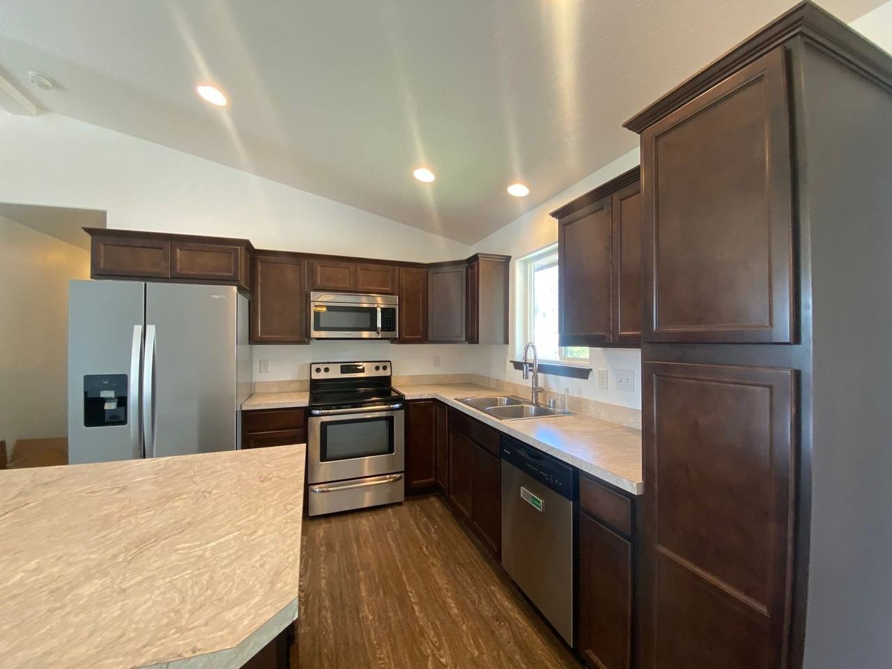 901 E Silver Pine Rd - Photo 3 of 25