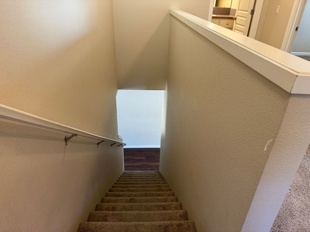 3008 Ne 74th St - Photo 3 of 35