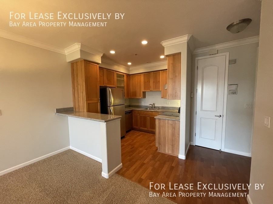 2330 University Ave #270