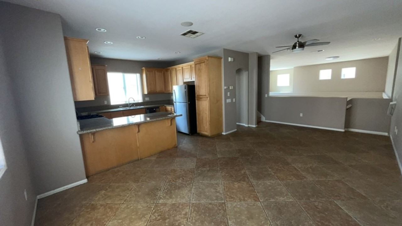251 Indiana Ave - Photo 5 of 18
