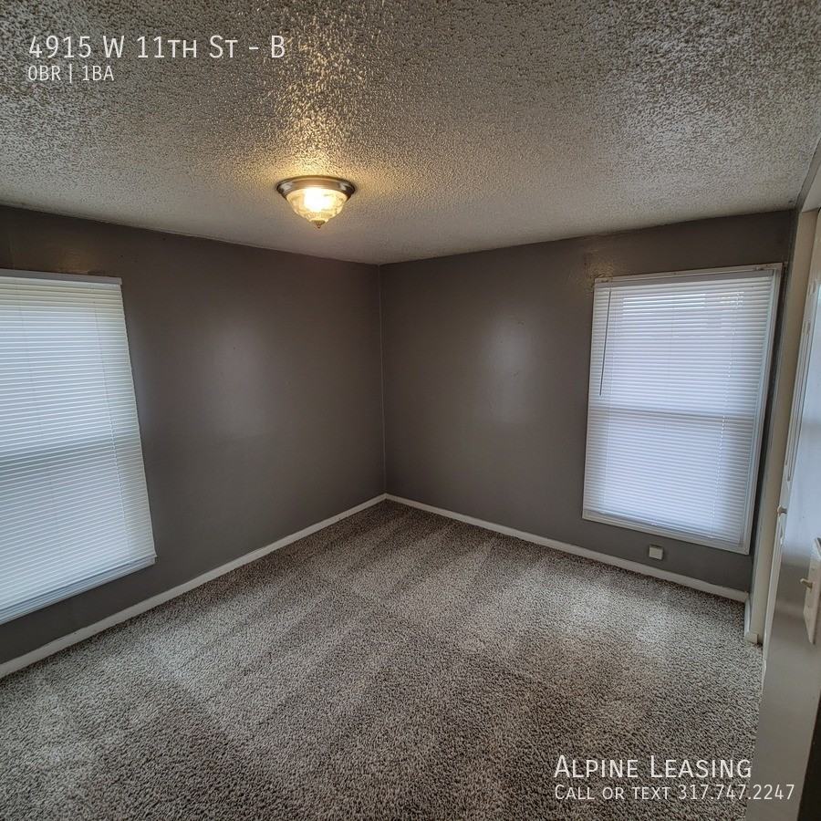 4915 W 11th St #B - Photo 3 of 5