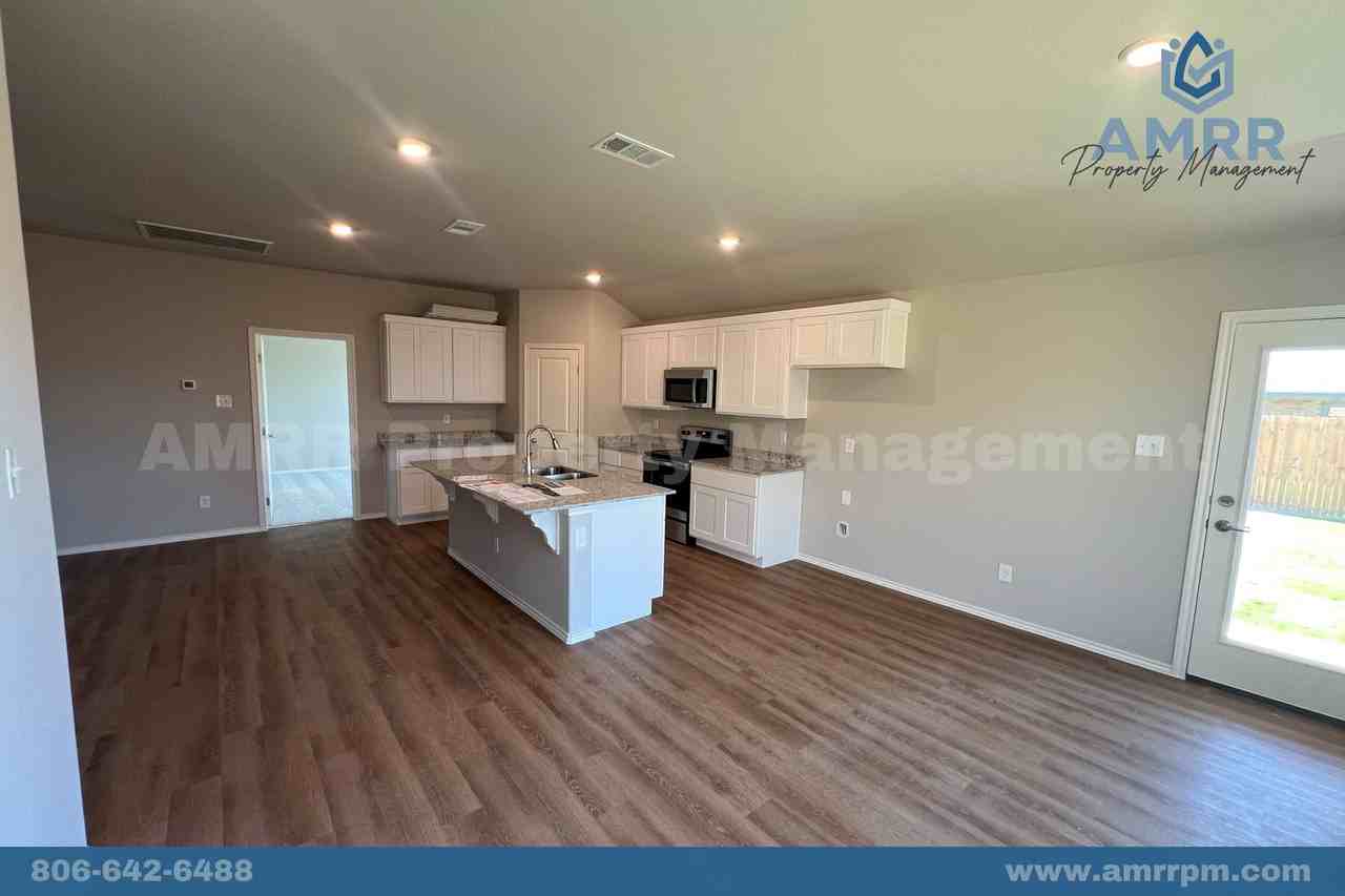 2512 S County Road 1103 - Photo 3 of 38