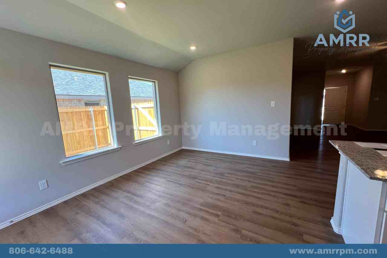 2512 S County Road 1103 - Photo 5 of 38