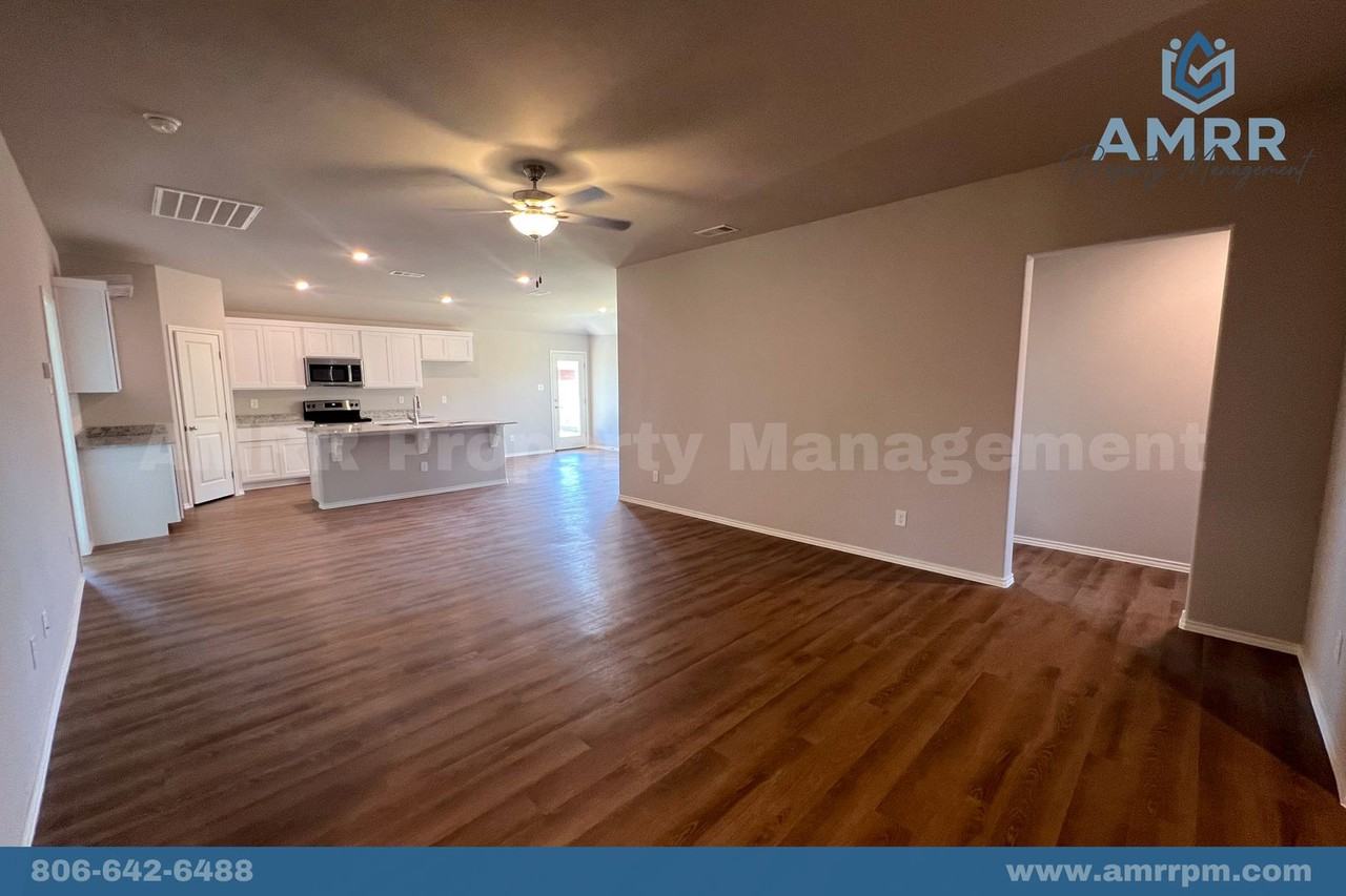 2512 S County Road 1103 - Photo 7 of 38