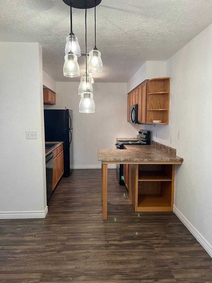 4801 Irving Blvd Nw #4702 - Photo 3 of 23