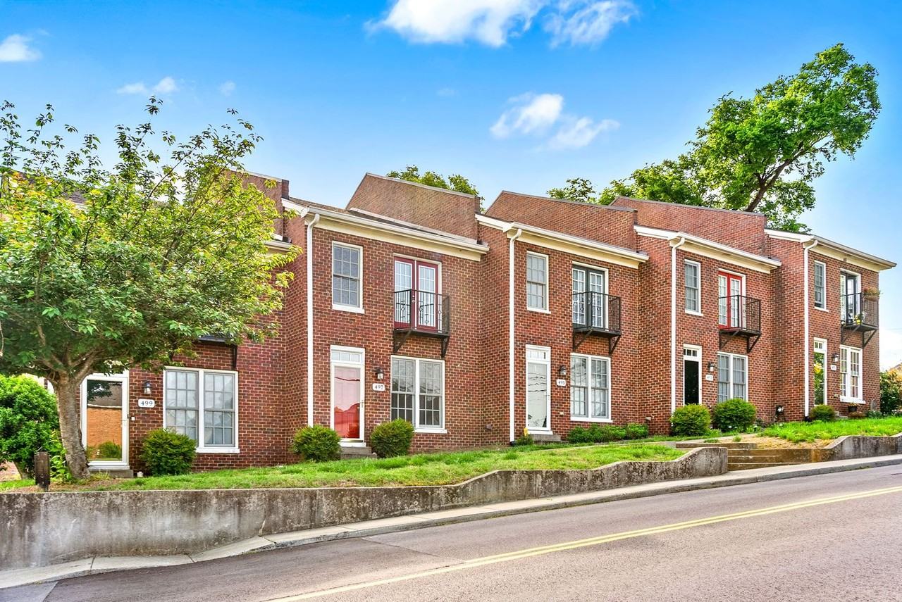 497 N 1st St - Photo 2 of 25