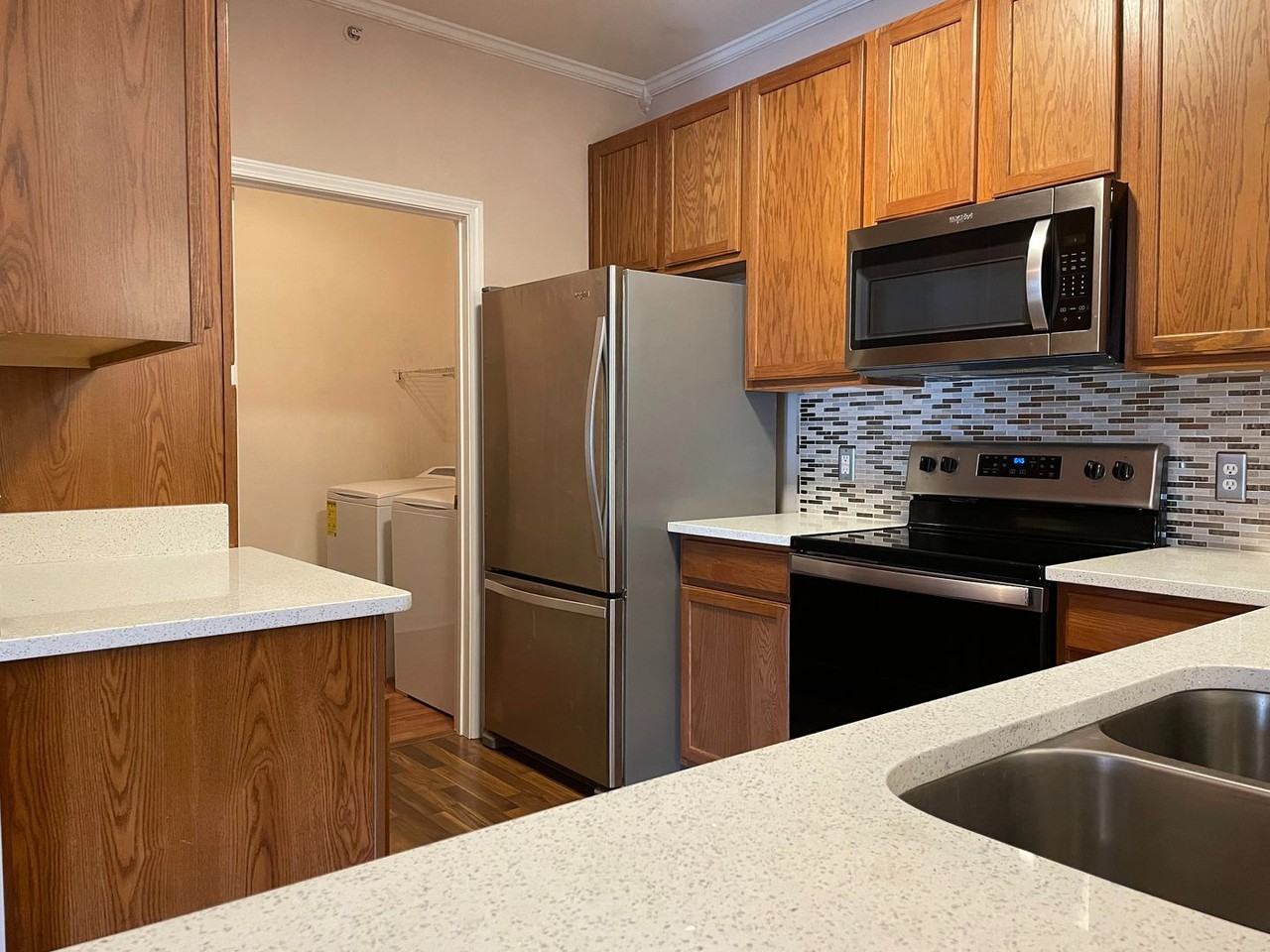 10636 Hill Point Ct - Photo 3 of 17