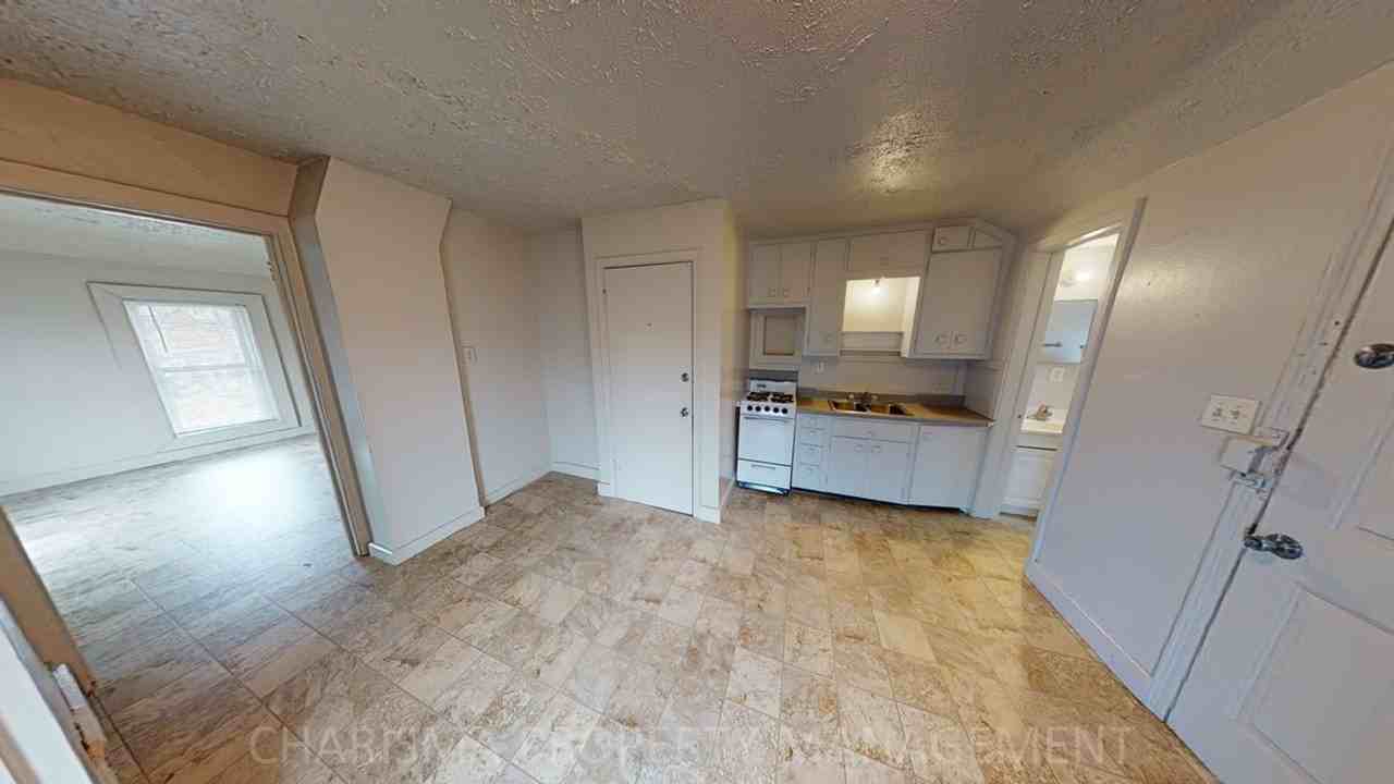 817 W 11th St #4 - Photo 5 of 13