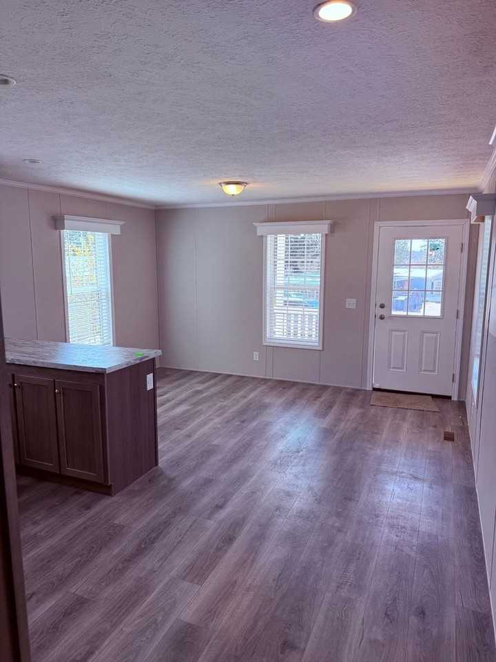 6700 Spruce Dr - Photo 5 of 10