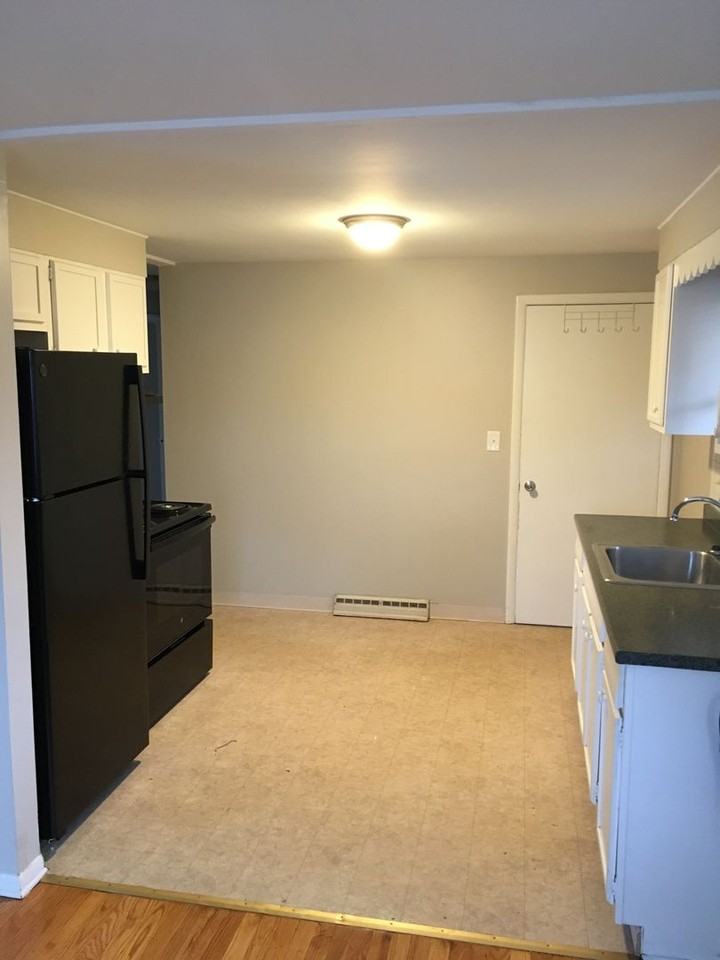 355 Roxford Rd N - Photo 2 of 4