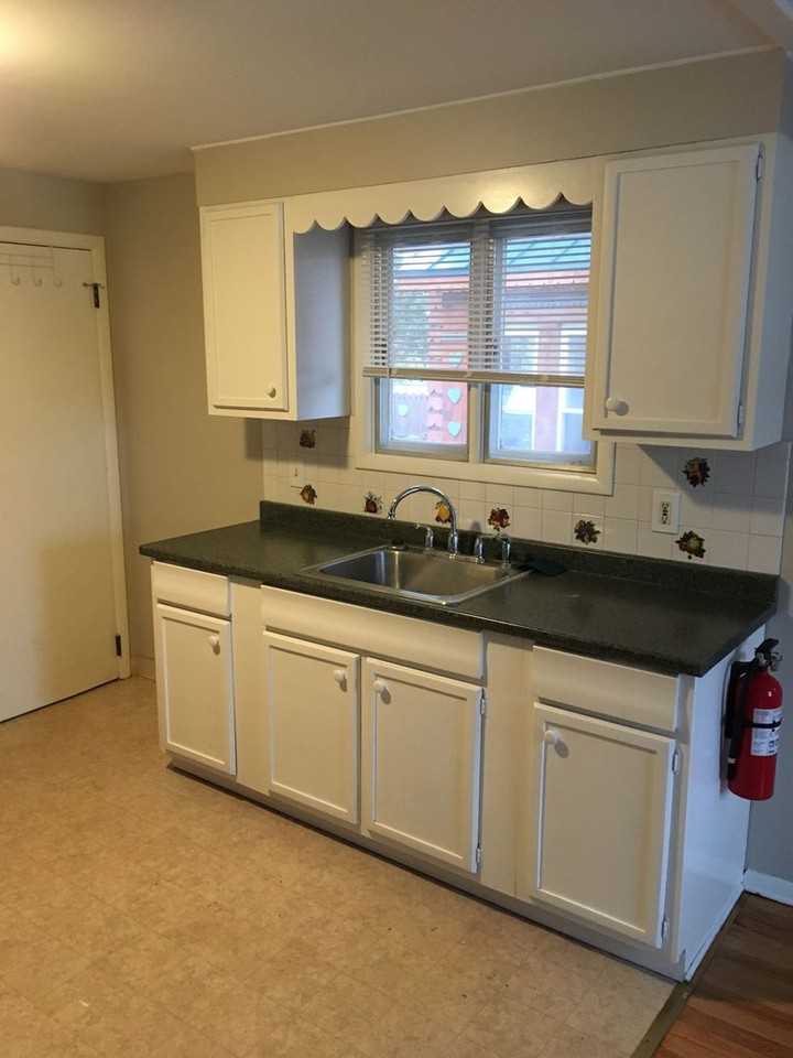 355 Roxford Rd N - Photo 3 of 4