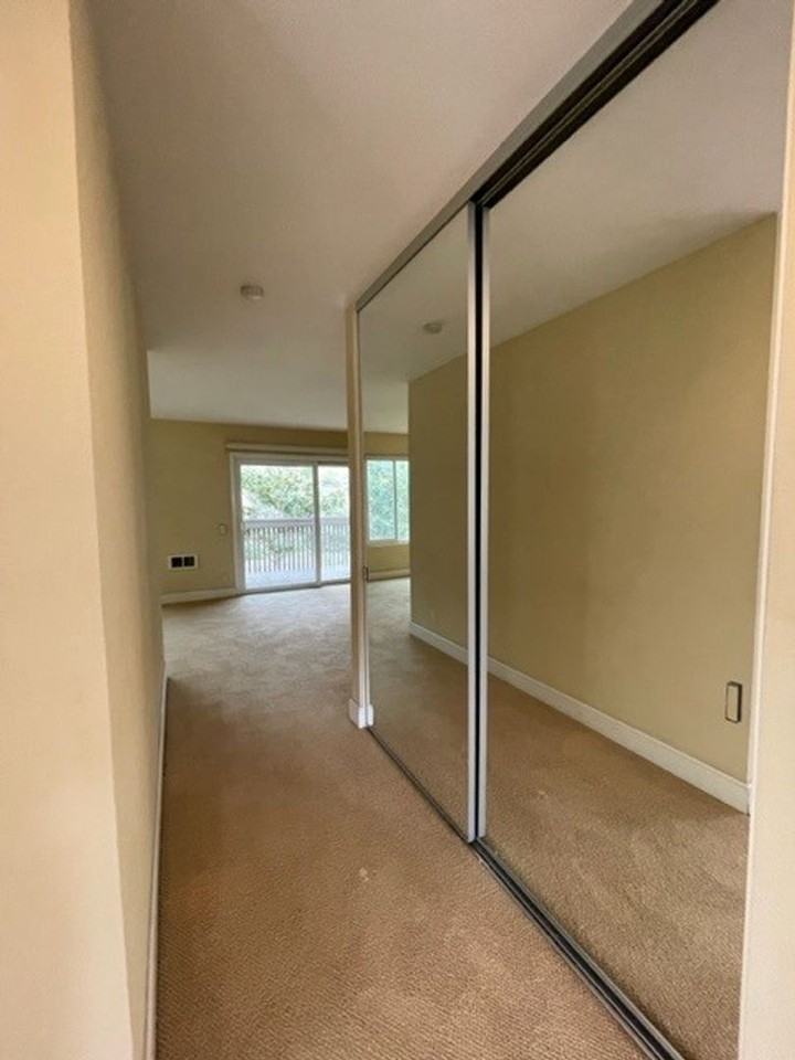 8503 Villa La Jolla Dr #C - Photo 7 of 43