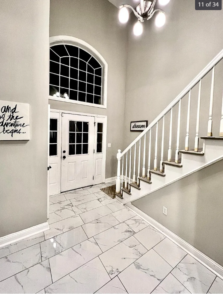 909 N Burghley Ave - Photo 5 of 25