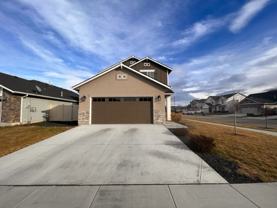 128 N Sevenoaks Ave - Photo 1 of 1