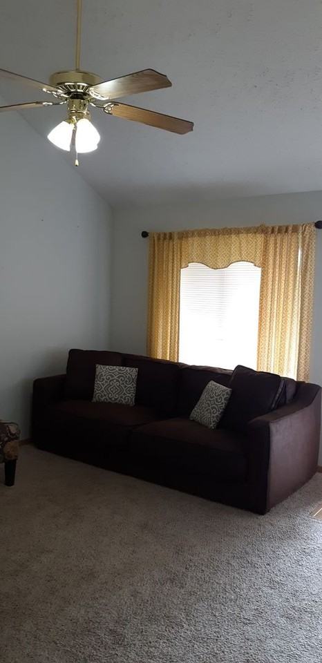 3902 S Timbercreek Ave - Photo 5 of 16