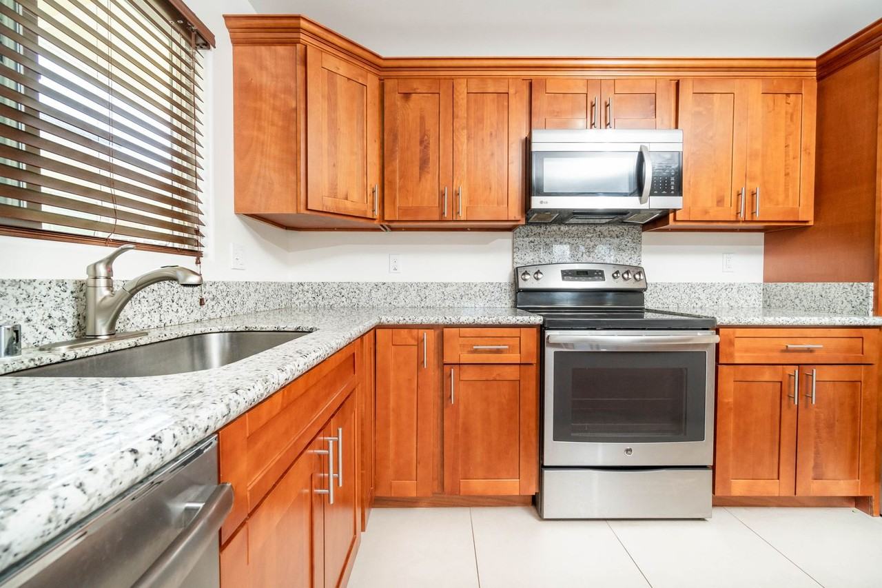 37 Cypress Ave - Photo 3 of 20
