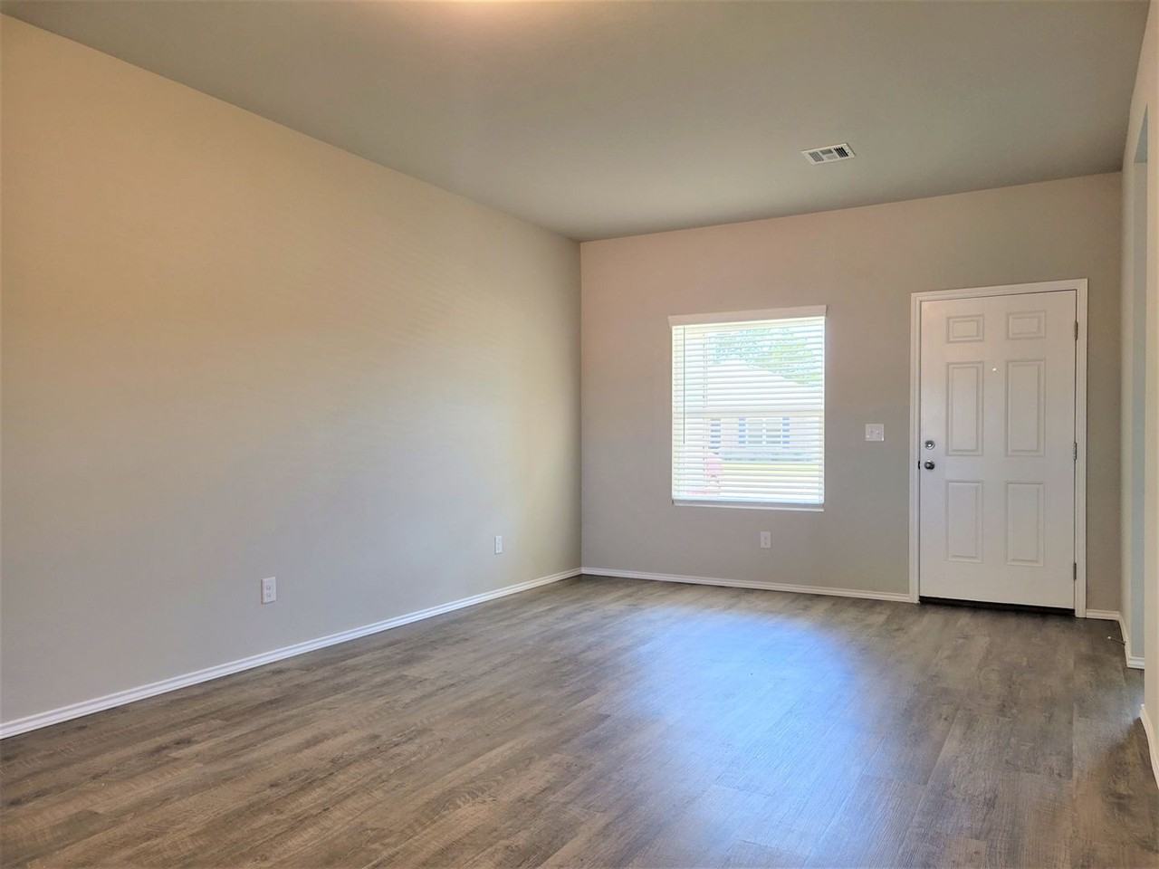 21215 Winding Brook - Photo 2 of 14